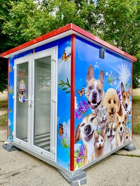 Dog Stylist Pod